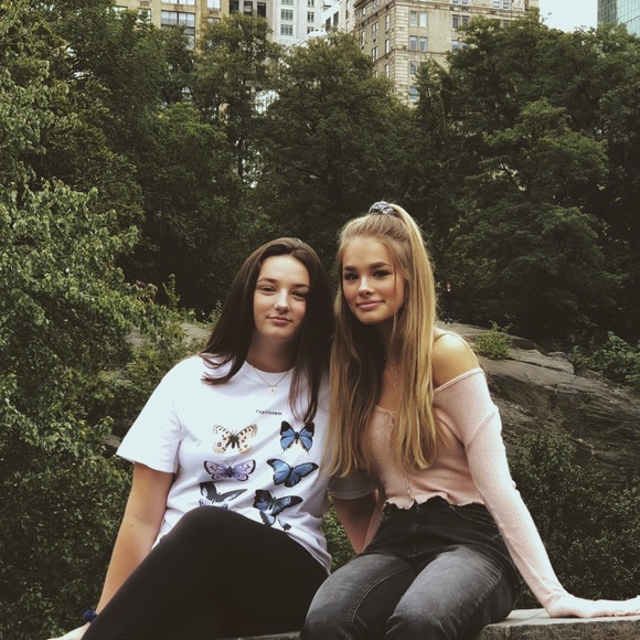 Meet your Posher, Mari - Picture 1 of 1